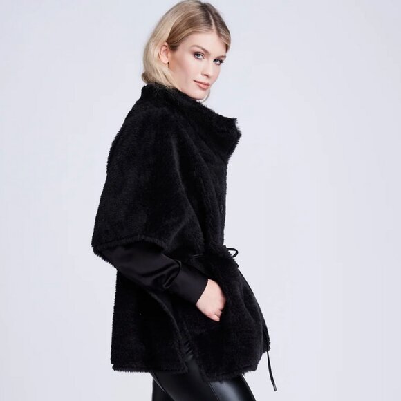 Pia Rossini‎ Brielle Black Cape Coat in Black Faux Fur New With Tags One Size - Picture 2 of 13